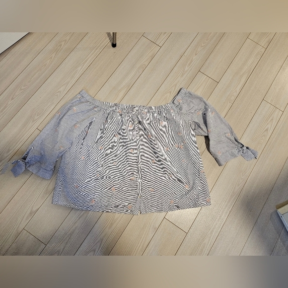 Reitmans Tops - Womens 1X off the shoulder top shirt stripe white blue floral embroidery